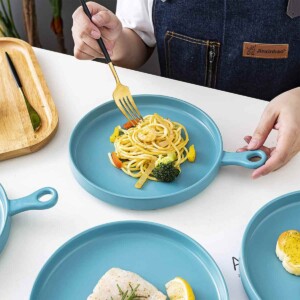 Skillet Serving Plates with Spaghetti