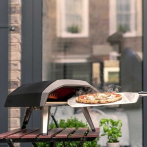 Tabletop Ooni Koda Propane Outdoor Pizza Oven